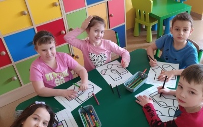 "Dzień Kolorowej Skarpetki" w grupie 5 - 6 latków (15)